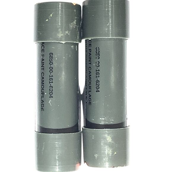 Camo Makeup Kit and 3 Camo Paint Sticks, Woodland Camo - Picture 5 of 7